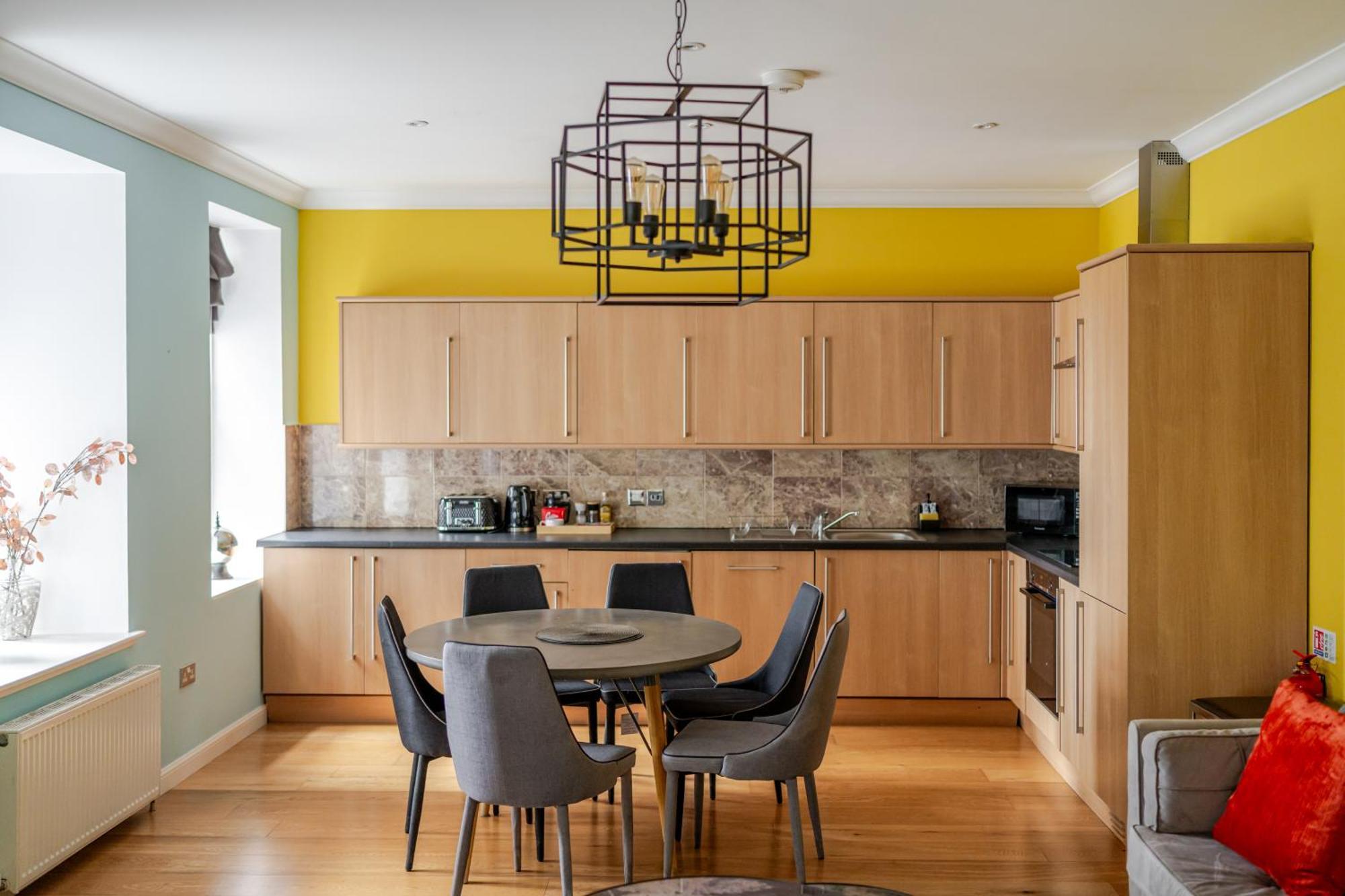 Royal Mile Apartments By Joivy — Photos 3